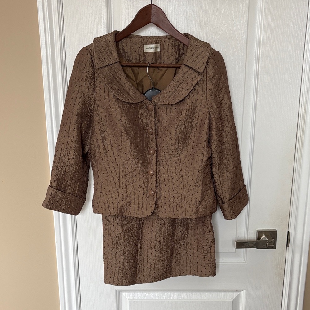Elegant Brown Textured Blazer by Sag Harbor